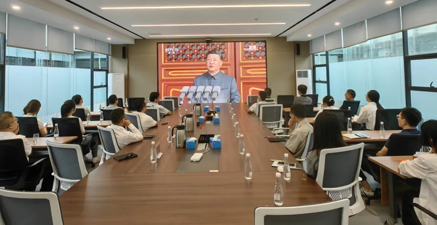 38f1e07f44210e619ca096b2e26d6565.jpg 38f1e07f44210e619ca096b2e26d6565.jpg